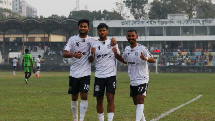 শিরোপার সুবাস পাচ্ছে মোহামেডান