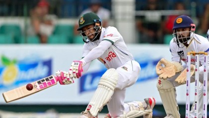 কলম্বো টেস্টে ব্যাটিংয়ে ব্যর্থ বাংলাদেশ, ৮ উইকেটে ২২০ রান নিয়ে দিন শেষ 