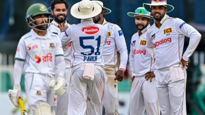 শেষ বিকেলে শ্রীলঙ্কার চমকে টাইগারদের ইনিংস হারের শঙ্কা