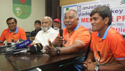 বিশ্বকাপে ফ্রান্স-অস্ট্রেলিয়াকে চমকে দিতে চান ডাচ কোচ