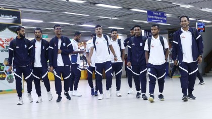 জামাল-তপুদের দেড়টার ফ্লাইট বিলম্ব হয়ে সাড়ে সাতটায়!