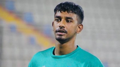 হারের ম্যাচে প্রাপ্তি গোলরক্ষক মেহেদীর ম্যাচসেরার পুরস্কার