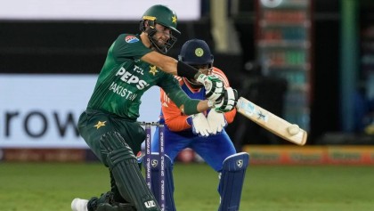 'মহারণে' ভারতকে মাত্র ১২৮ রানের লক্ষ্য দিল পাকিস্তান 